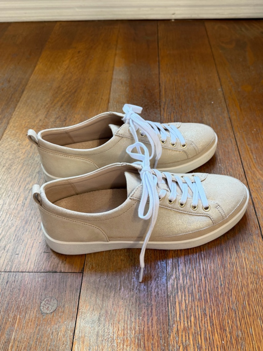Women’s Vionic Winny Low Top Sneakers in Gold Metallic Leather